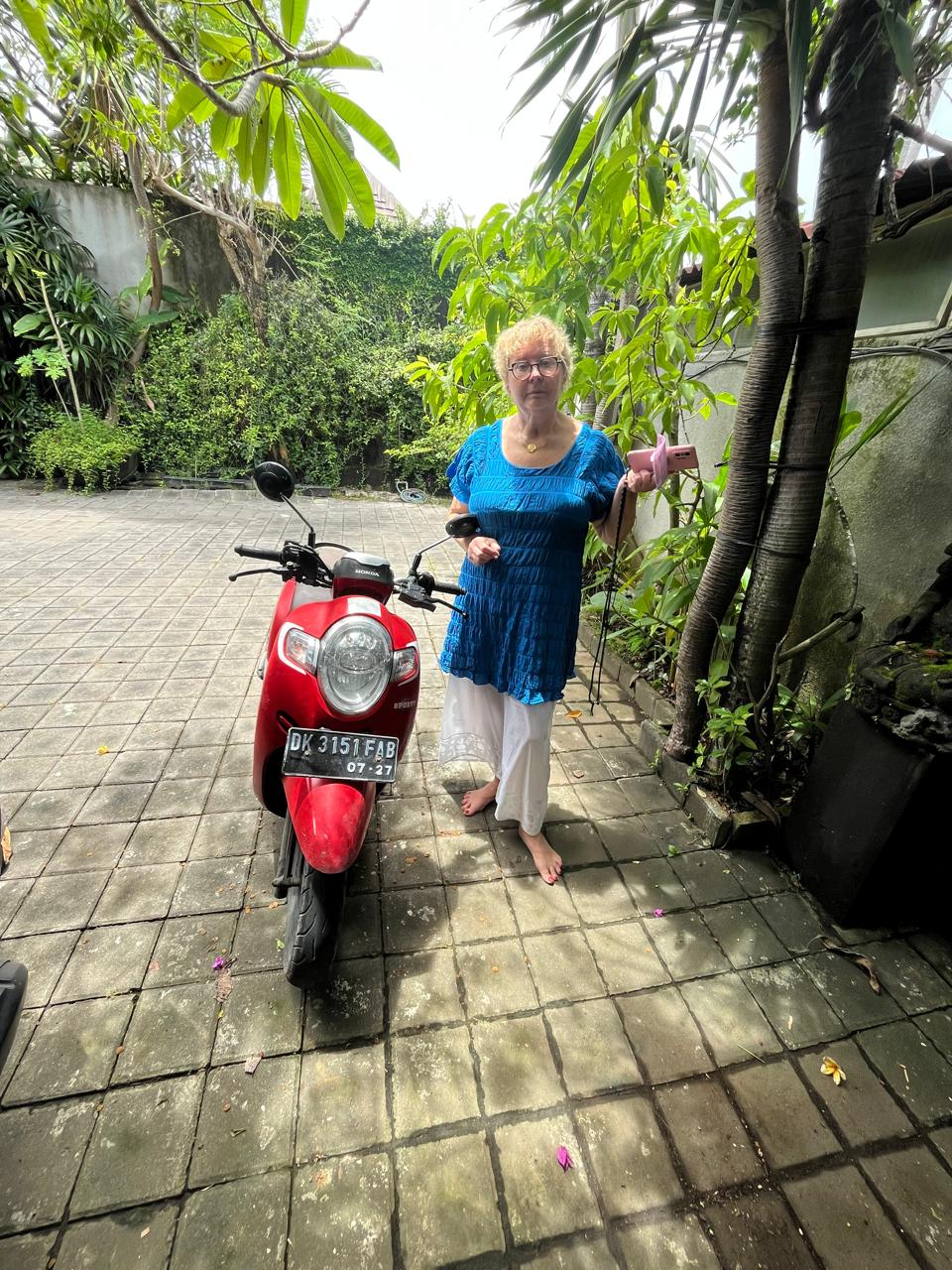 Customer with a red Honda Scoopy